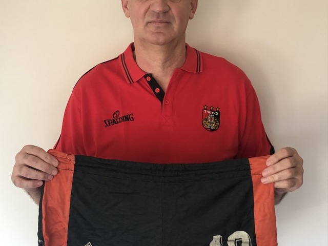Zsebe Ferenc 1987-es bajnoki döntőn viselt nadrágja